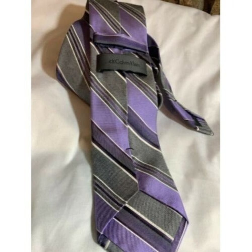 Calvin Klein Tie Silk Blend Purple Gray Lavender Diagonal Stripe 3 inch